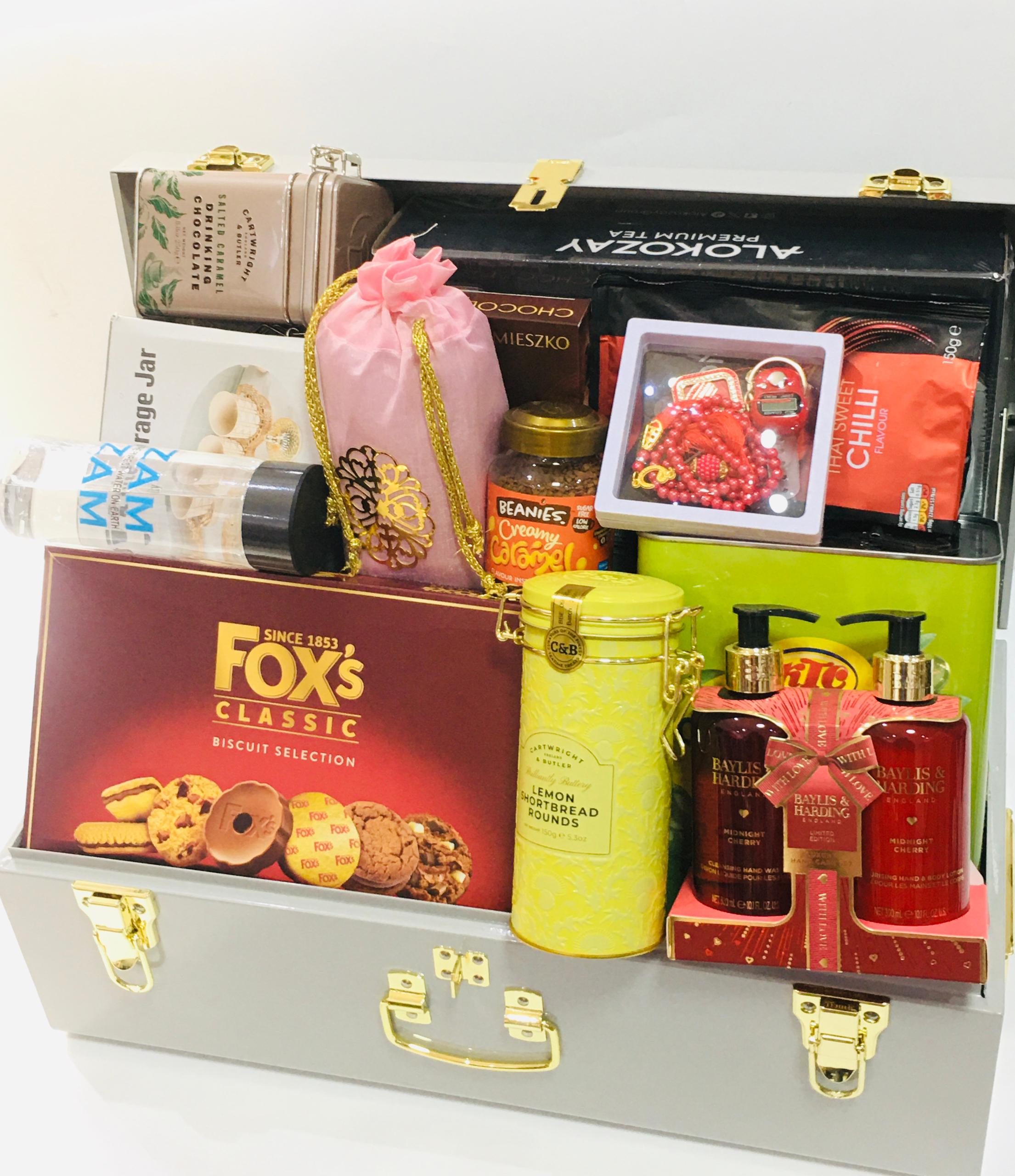 Iftar Treats Gift Basket